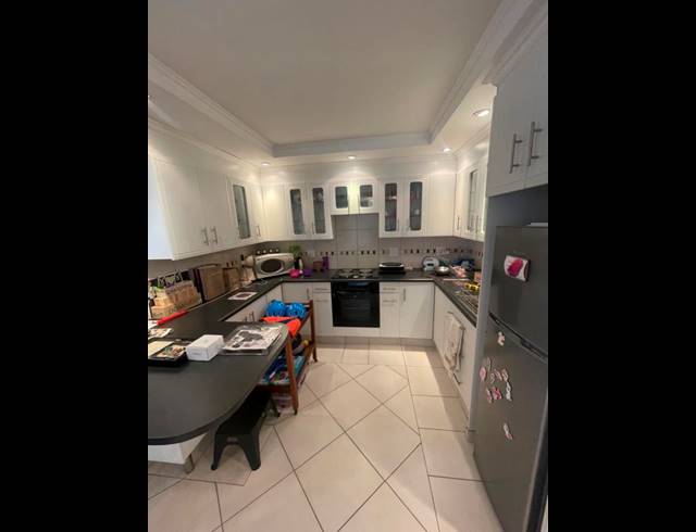 6 BEDROOM HOUSE FOR SALE IN LAUDIUM